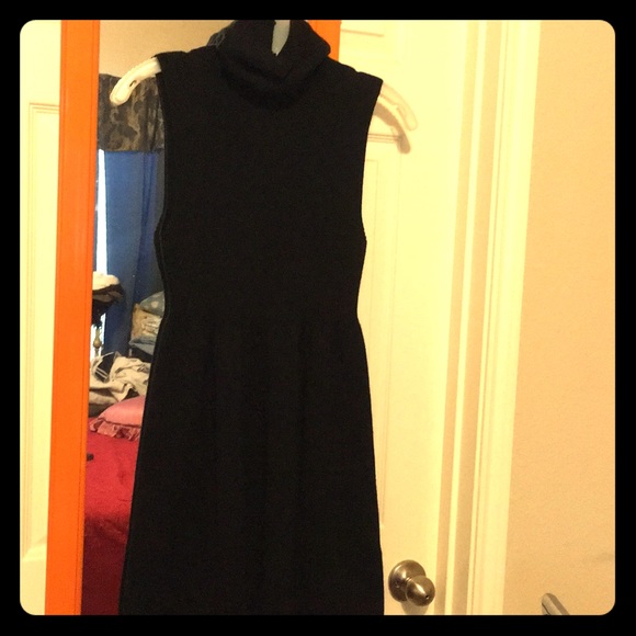 H&M Dresses & Skirts - H & M Dress              A156